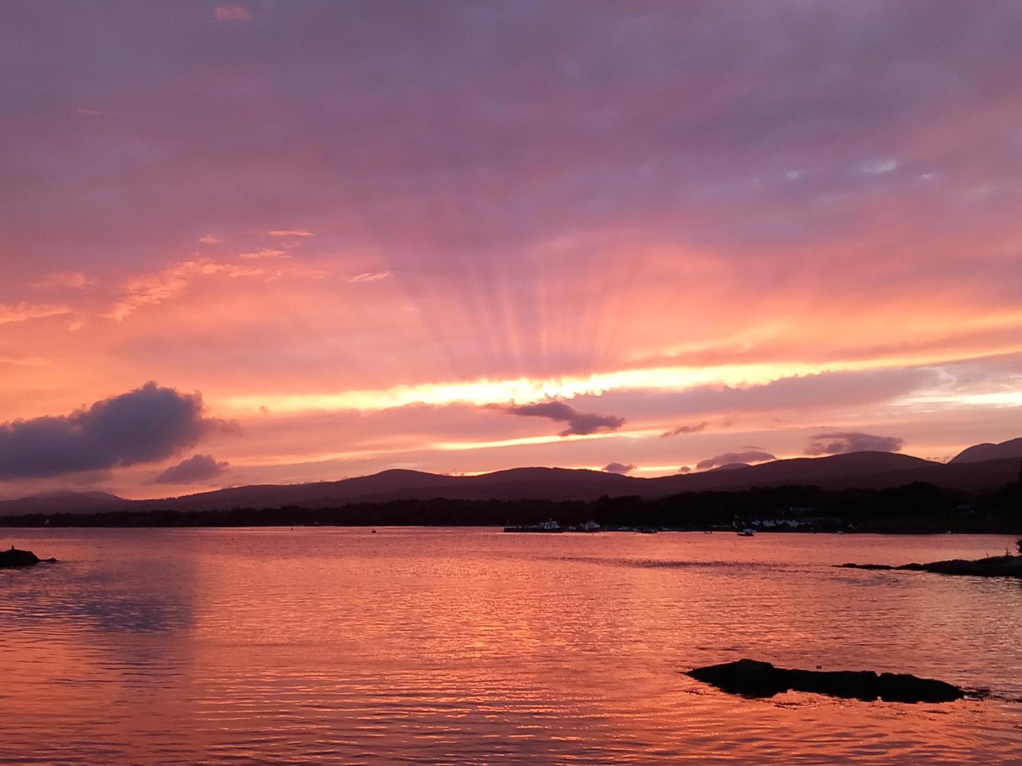 Watersedge Seaviews Hotel Kenmare Exterior photo