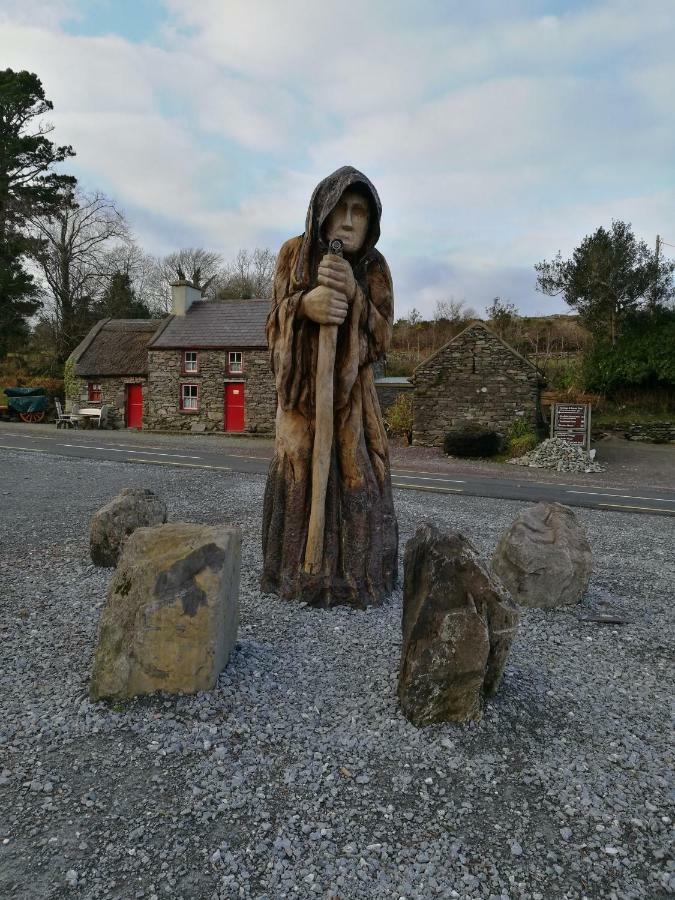 Watersedge Seaviews Hotel Kenmare Exterior photo